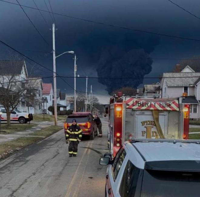 美國上演&ldquo;生化危機&rdquo;大美幕動文化傳媒談氯乙烯毒云漫天