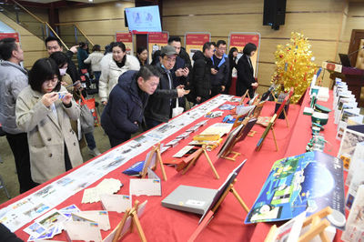 重慶郵政文創(chuàng)產(chǎn)品暨《壬寅年》生肖賀歲藏品亮相